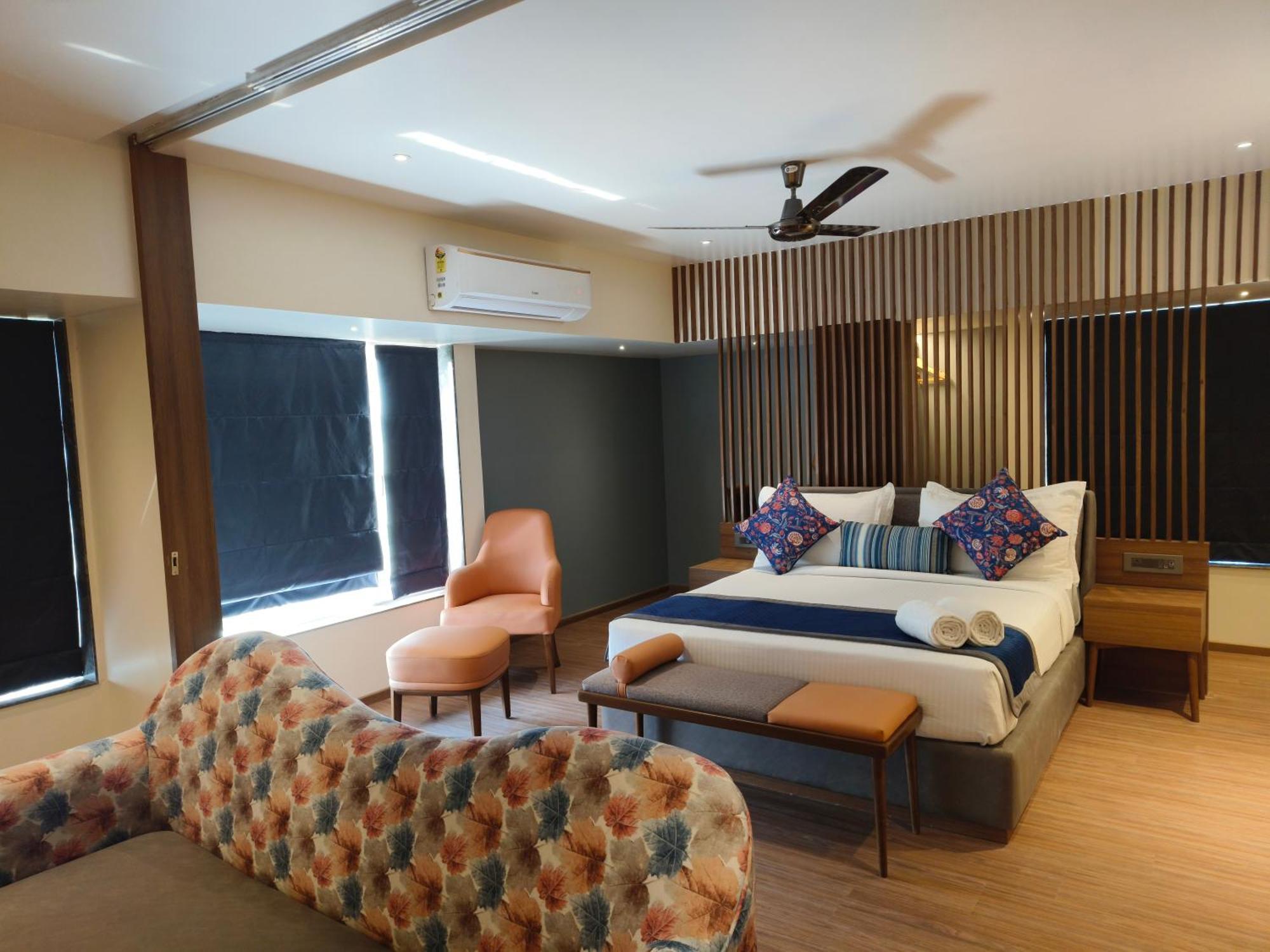 Studio Suite with Hi-Tea,1499564164:JPEG