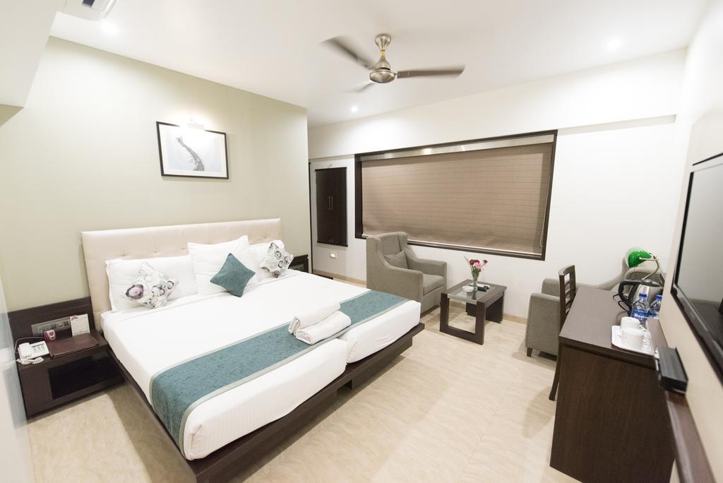 Superior room with Hi-Tea